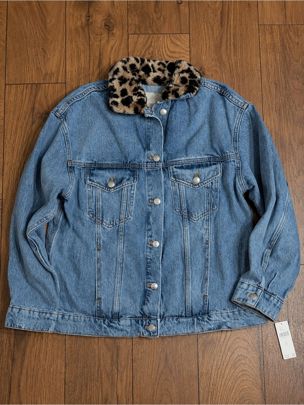 Anthropologie Denim Jacket with Leopard Faux Fur Collar Sz XS